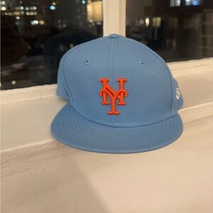 Baby blue Mets flat brim hat